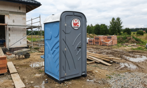 Toaleta przenośna na budowie domu jednorodzinnego: Konieczność, wygoda i zgodność z prawem